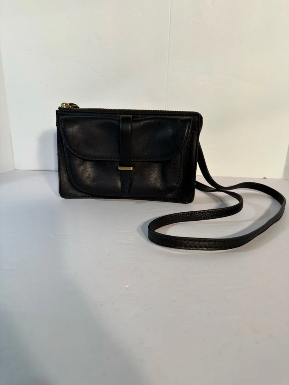 Fossil Black Ryder Small Crossbody Purse Adjust Straps Front Pocket Key Charm - Picture 1 of 16